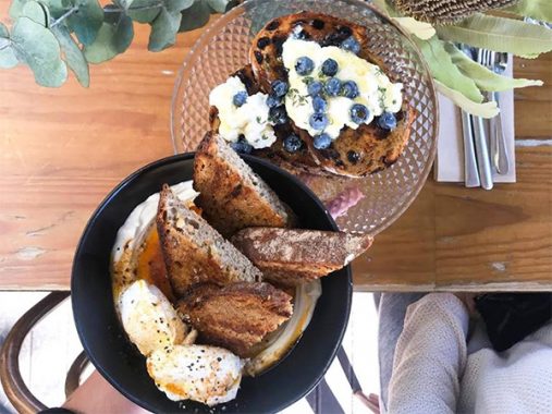 The sisters touch of christmas