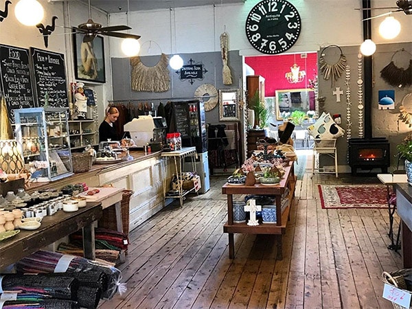 Finns Store.