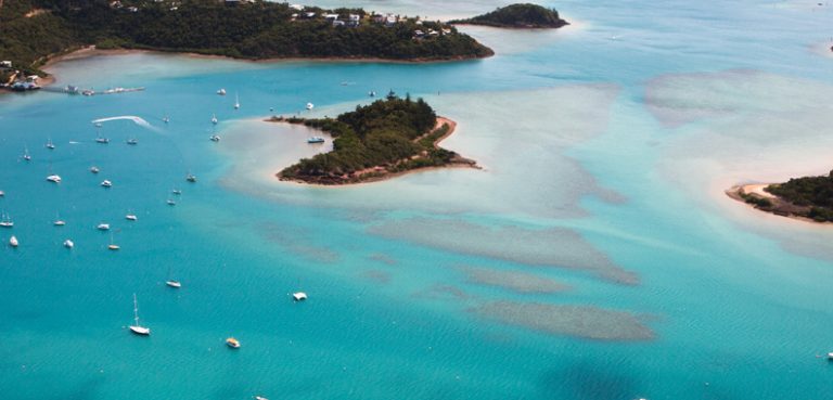 Airlie Beach holidays & travel guide