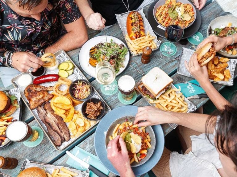 The Best Coffs Harbour Restaurants, Pubs and Cafes