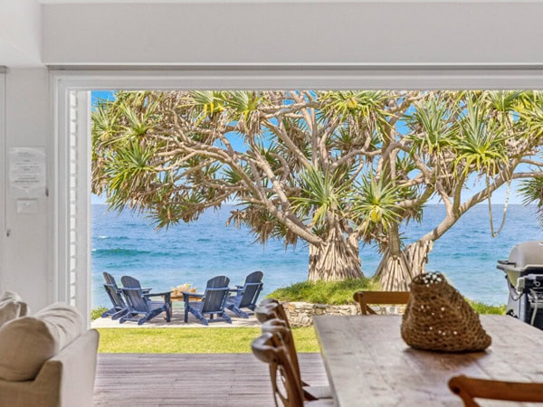 the view of Sapphire Beach from Hampton on the Beach