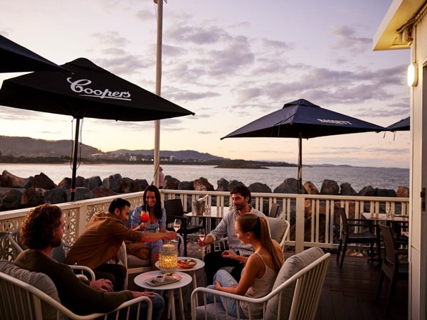 friends dining at sundown in Latitude 30, Coffs Harbour