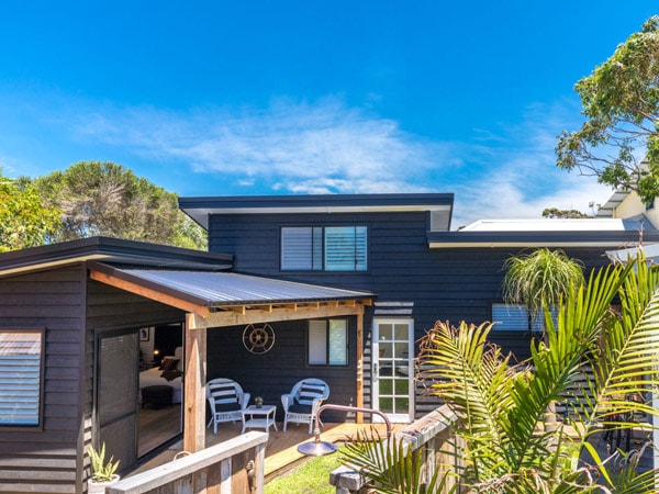 the property exterior of Nirvana Seaside Cottages, Kiama