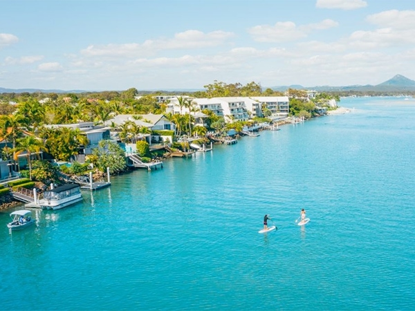 SUP on the Noosa river.