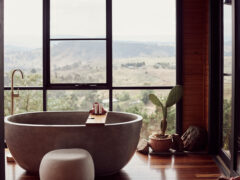 View of the stone bath The Hilltop Cabin, Kanimbla Valley