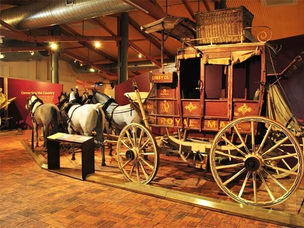 Cobb & Co horse and cart
