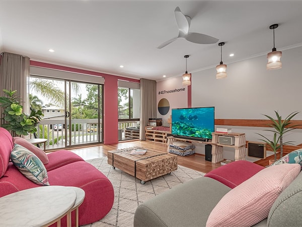 pink walls at this noosa beach house