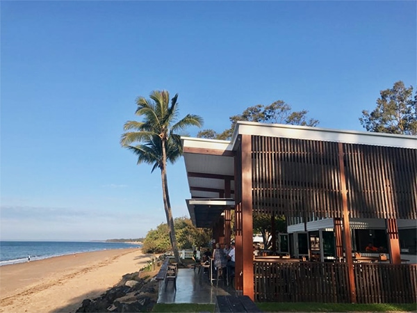 Enzo's beach bar