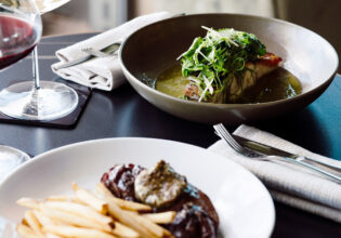 dining at Thyme @ the Vinyard, Hervey Bay restaurants