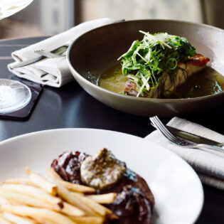 dining at Thyme @ the Vinyard, Hervey Bay restaurants