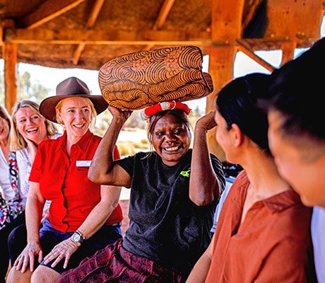 Arts and culture, Maruku Artswww.tripadvisor.com.au › Attraction_Review-g256205-d8724033Maruku Arts, Uluru-Kata Tjuta National Park