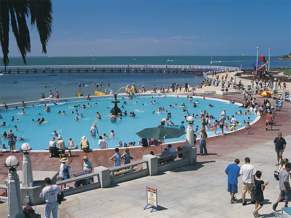 busy sunny day at Geelong’s Eastern Beach