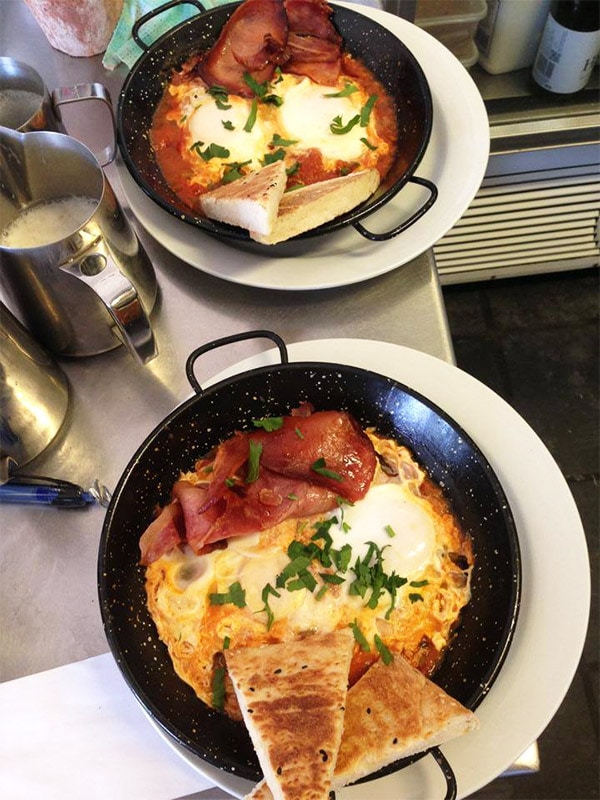 breakfast at Beechwood.