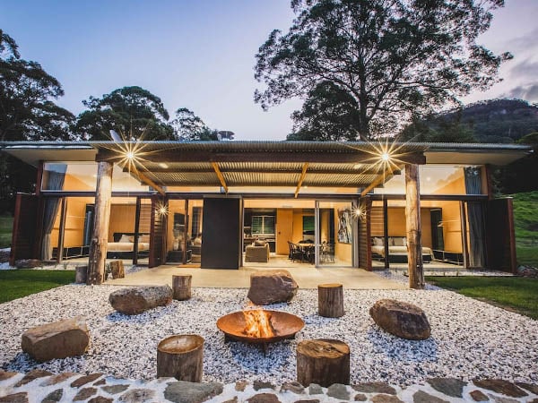 Willow Airbnb Exterior