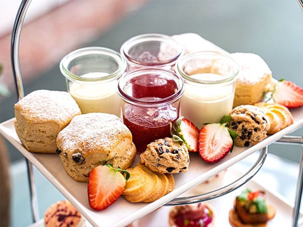 High tea, Coco’s Kitchen + Bar, Pullman Cairns International, Queensland