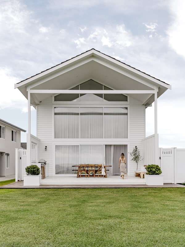 The exterior of Talm Beach House in Port Stephens.