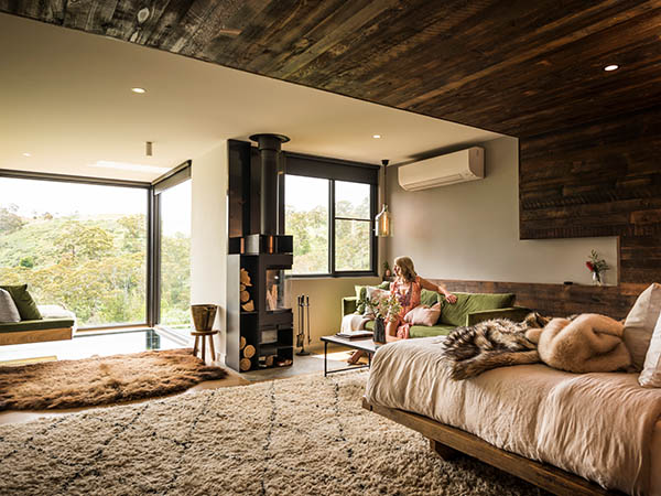 Bedroom interiors, Clifftop at Hepburn, Daylesford, Australia
