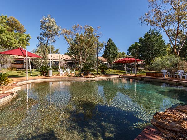 Pool area, Kings Canyon Resort