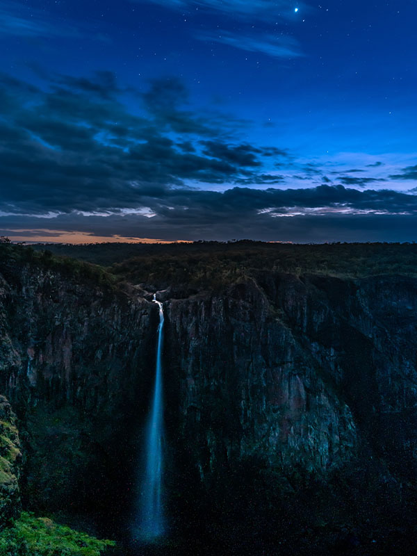Wallaman Falls, Hinchinbrook Way, QLD, Australia
