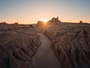 A scenic sand formation (lunette) in the UNESCO World Heritage-Listed Mungo National Park. (Image: Destination NSW)
