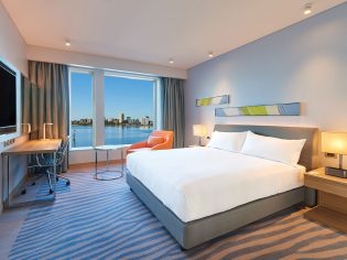 River view Bedroom, Double Tree Waterfront Hotel, Western Australia