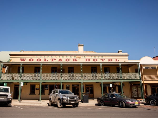Woolpack Hotel Exterior στο Mudgee