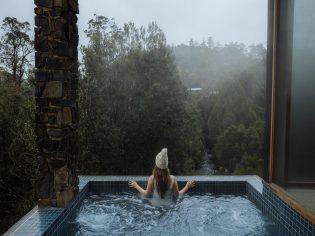 The view from the outdoor spa at Waldheim Alpine Spa