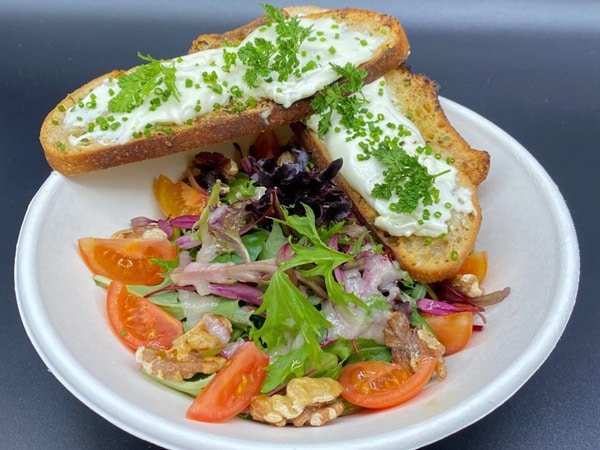 a plate of Salade de Petit Chèvre Chaud at L'isle de France Terrigal