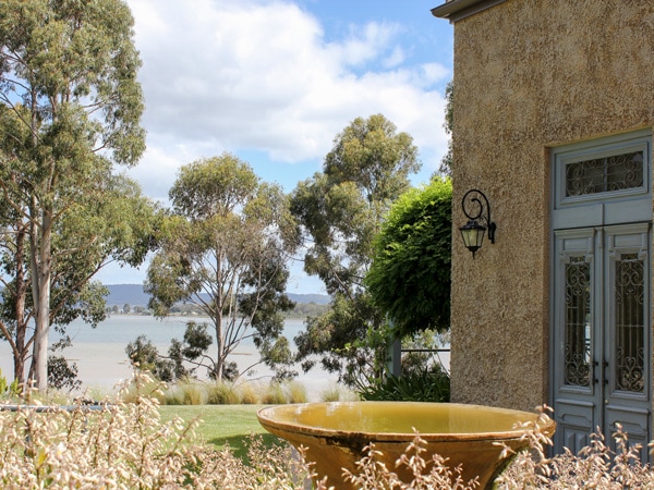 The entryway of Villa Howden in Hobart, Tasmania, Australia