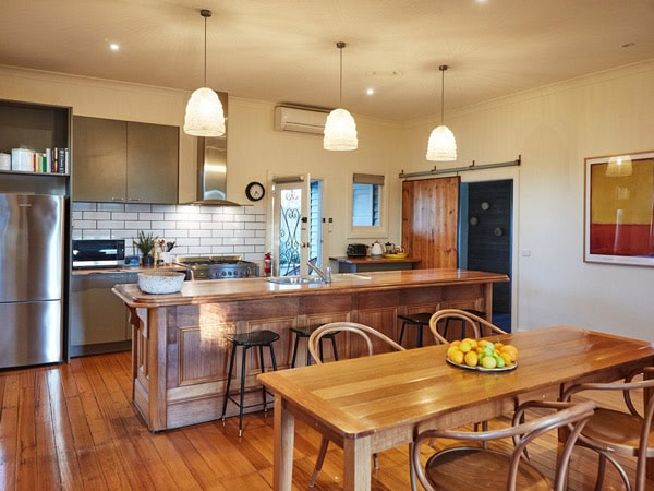 the dining space at Yarrawalla Vineyard Cottage  