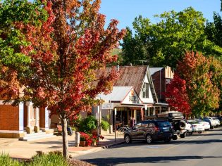 colourful streets of Bright, Vic