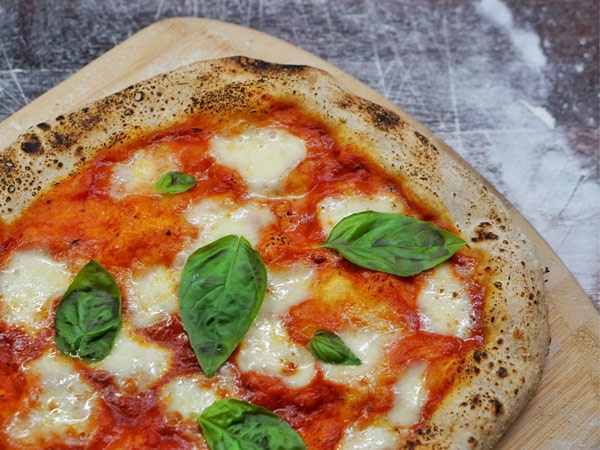 Margarita pizza from Romanza pizzeria in Port Stephens.