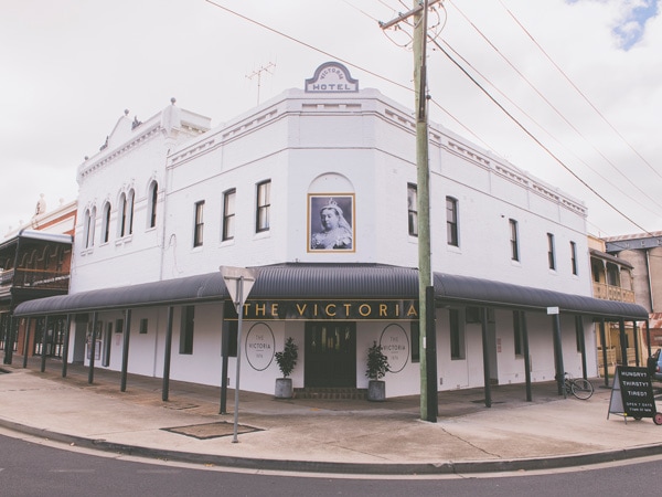 Exterior of the Victoria in Bathurst.