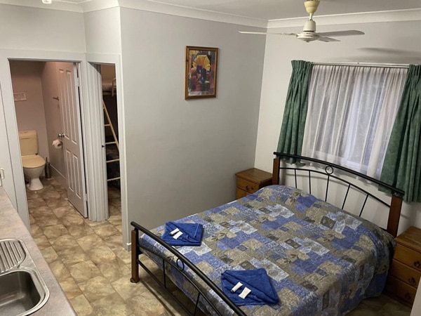 kamar standar dengan satu tempat tidur di Darwin Boomerang Motel