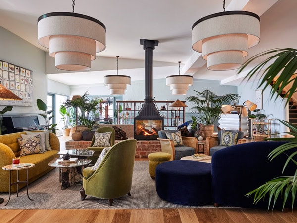 the earthy interior at George’s @ Osborn House