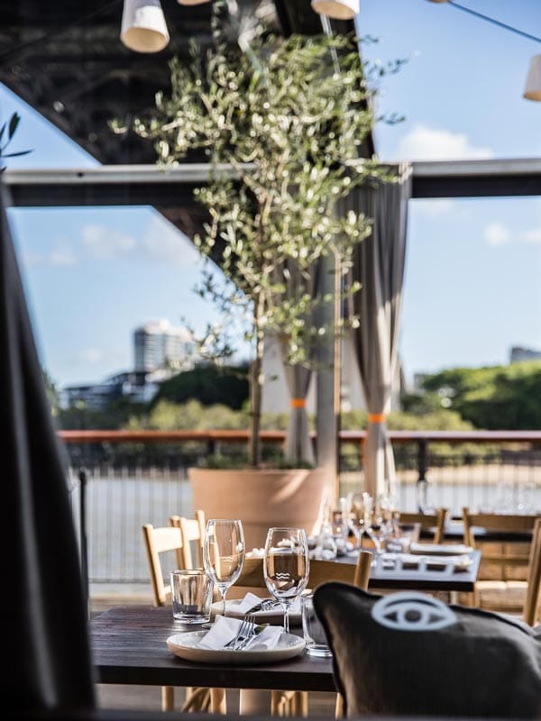 Waterfront views of Story Bridge in Brisbane at Greca