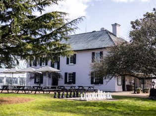 Exterior of Briars Inn in Bowral