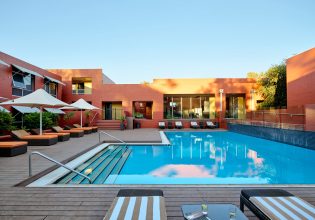 The Lost Camel Hotel Uluru