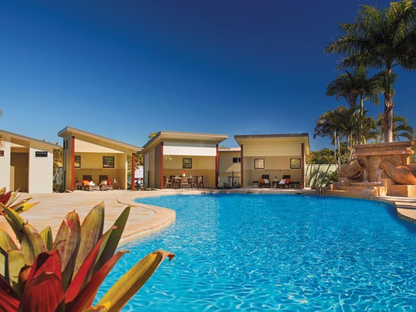 Pool and cabanas at Brisbane Holiday Village