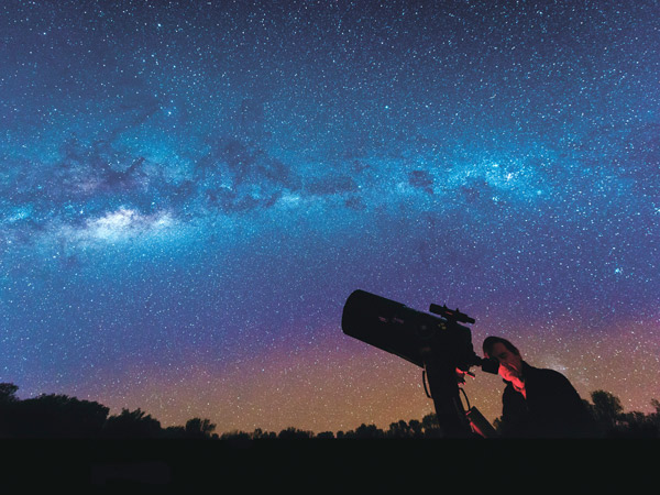 Astronomi melihat langit pedalaman