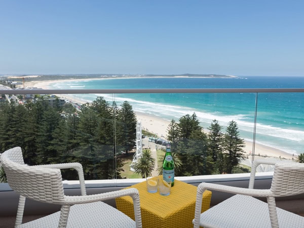 the balcony at Rydges Cronulla with views over North Cronulla Beach