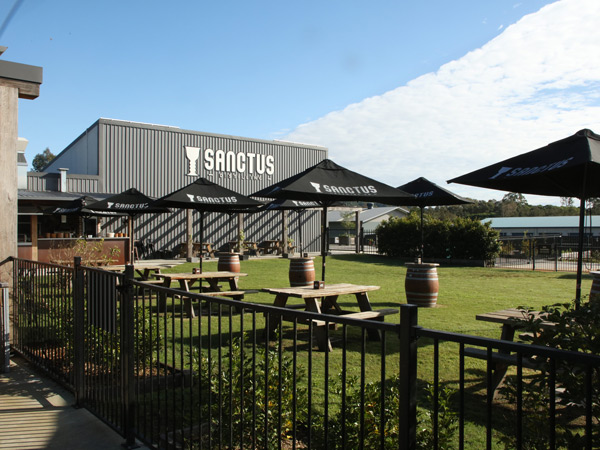 al fresco dining at Sanctus Brewery Co, Clarence Valley