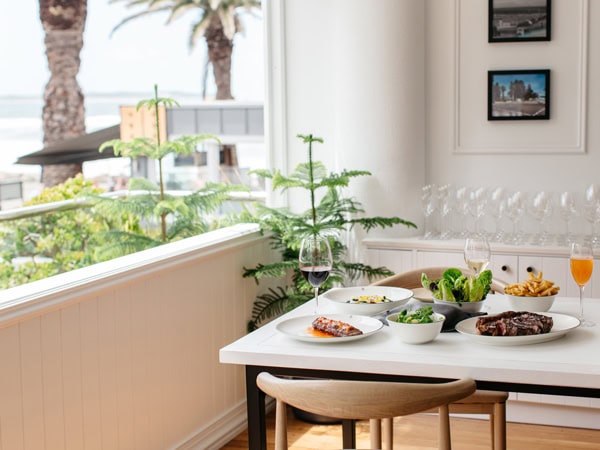 beachside dining at The Pines Cronulla