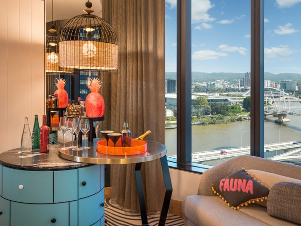 Bar campuran Kamar yang luar biasa di W Hotel Brisbane