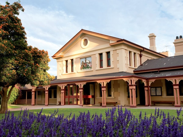 the Broken Hill Court House