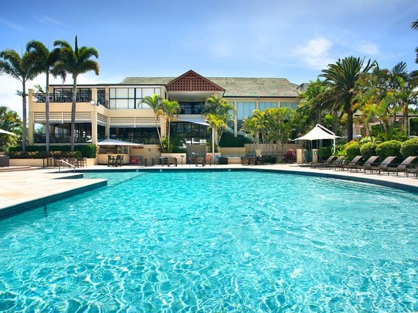 an outdoor pool at Mercure Gold Coast Resort