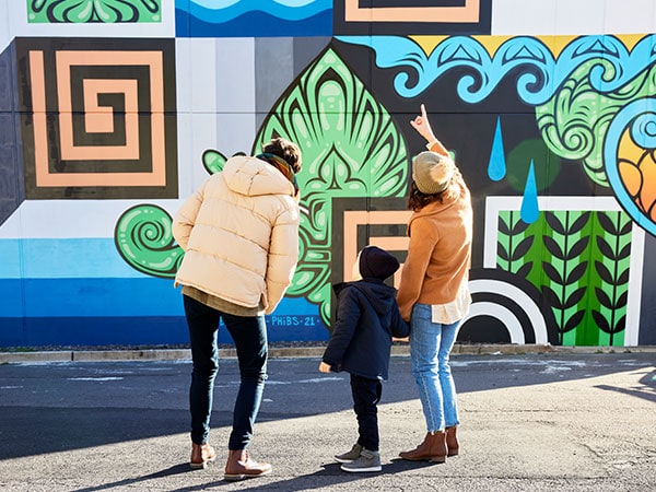 Braddon guide street art