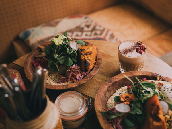 coffee and breakfast at Folk, Byron Bay