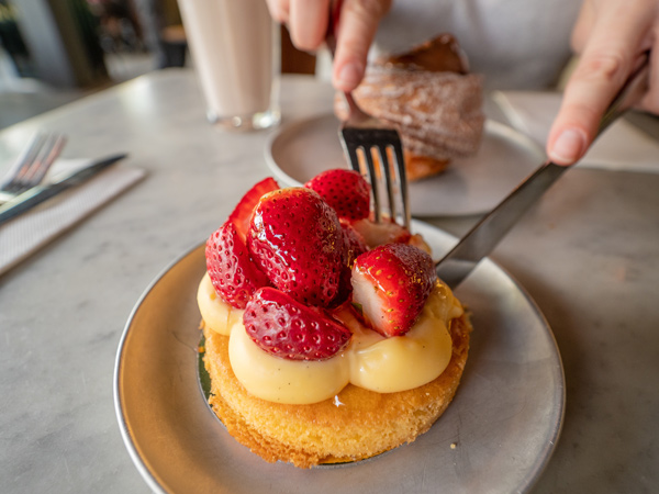 a strawberry tart at Bam Bam Bakehouse, Broadbeach