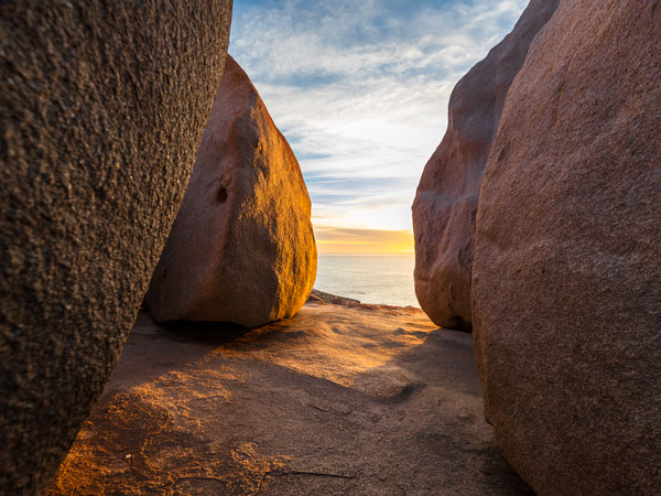 huge boulders on Kangaroo Island